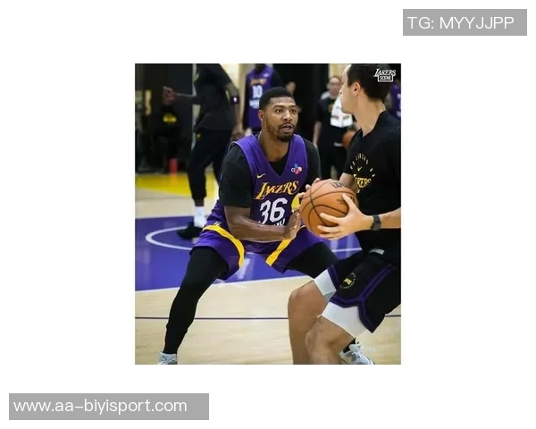 斯玛特直言球队缺乏抵抗力与紧迫感球员需承担责任雷迪克无能为力