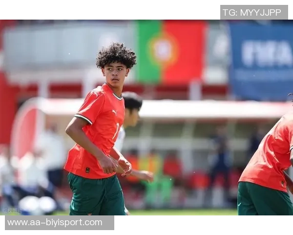 迷你罗替补登场上演U16国家队首秀父子同台的时刻即将到来